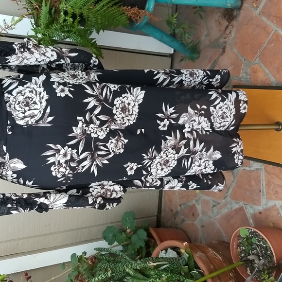 Bardot Floral Romantic Wrap Dress Size 6 - Picture 9 of 16